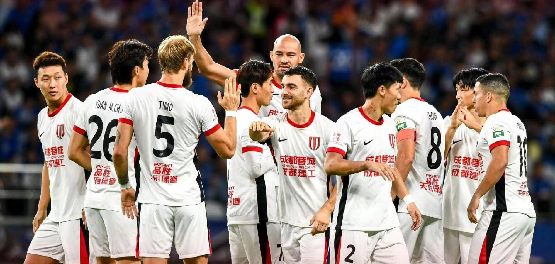 中超争冠保级大战异常激烈悬念或留在末轮的简单介绍  第2张