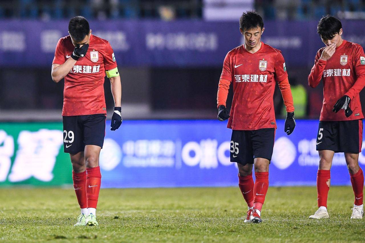 长春亚泰签哥伦比亚前锋萨拉萨尔顶替贝里奇的简单介绍  第1张