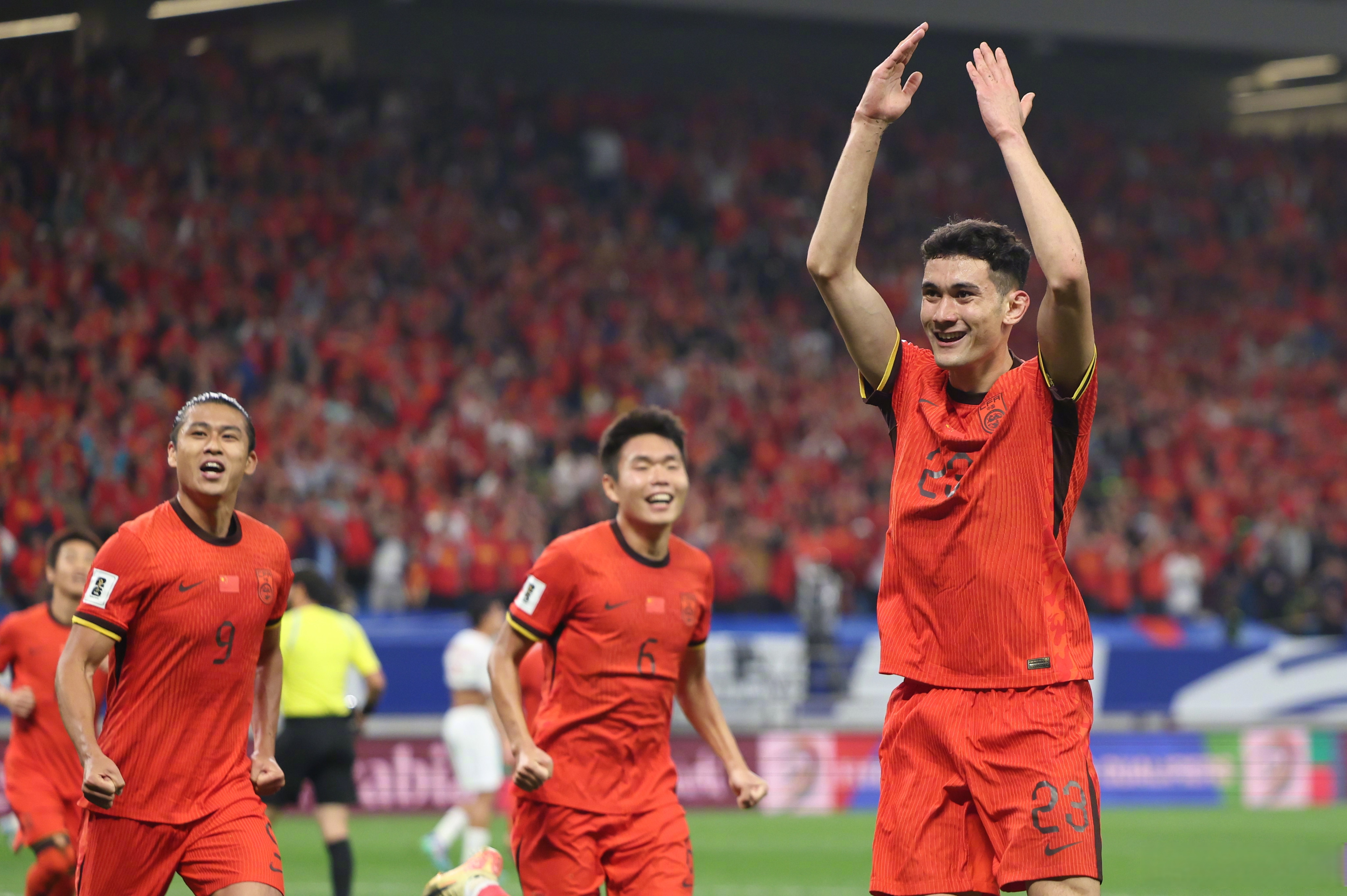 关于国足世界排名首次被泰国超越上个月中超刚被泰超超越的信息  第1张