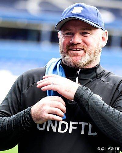 鲁尼抨击萨拉赫质疑其比赛中防守态度  第2张