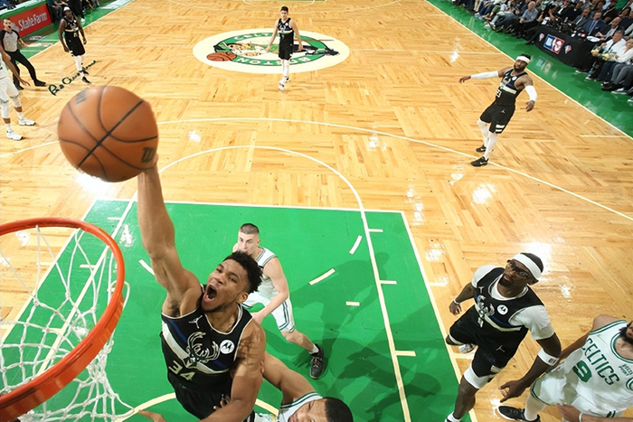 保篮甲:博蒂文VS利尔斯基的简单介绍  第2张