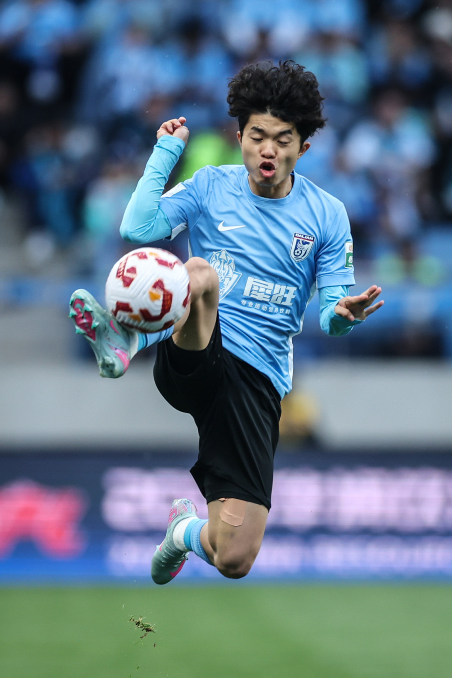 中超“鲁沪之战”看点十足申花折损头号射手的简单介绍 第2张 中超“鲁沪之战”看点十足申花折损头号射手的简单介绍 第2张