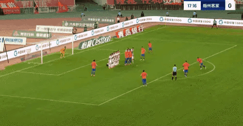 中超山东泰山3-2青岛西海岸克雷桑破球荒卡扎连续5场破门的简单介绍