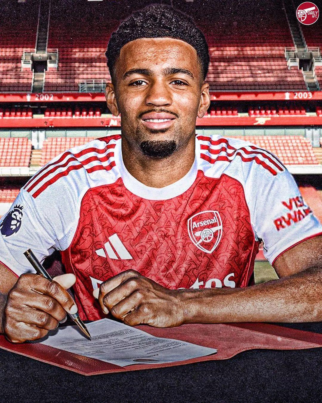 阿森纳新援哲凯赖什季前赛亮相枪手新中锋吸引关注的简单介绍