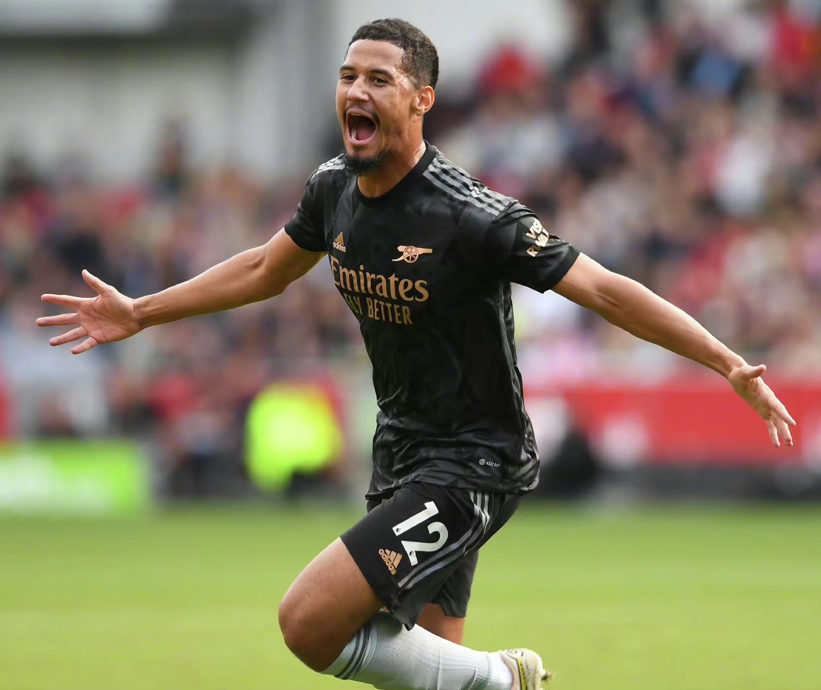 包含萨利巴因伤退出国家队帕瓦尔紧急入替的词条  第1张