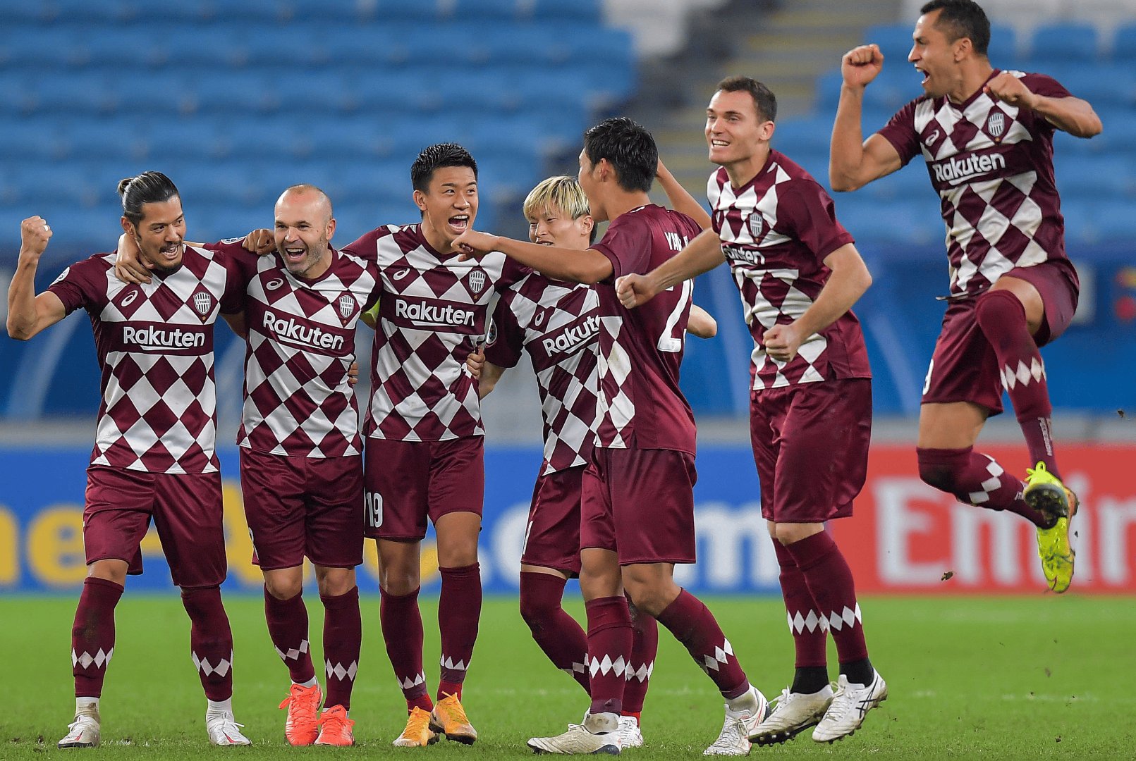 关于日职联鹿岛鹿角vs福冈黄蜂预测分析主队势头正胜力争冠军的信息  第1张