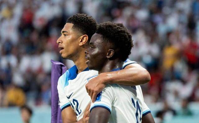 贝林厄姆和卡马文加参加部分草场训练两人新赛季均未出场的简单介绍 第2张 贝林厄姆和卡马文加参加部分草场训练两人新赛季均未出场的简单介绍 第2张