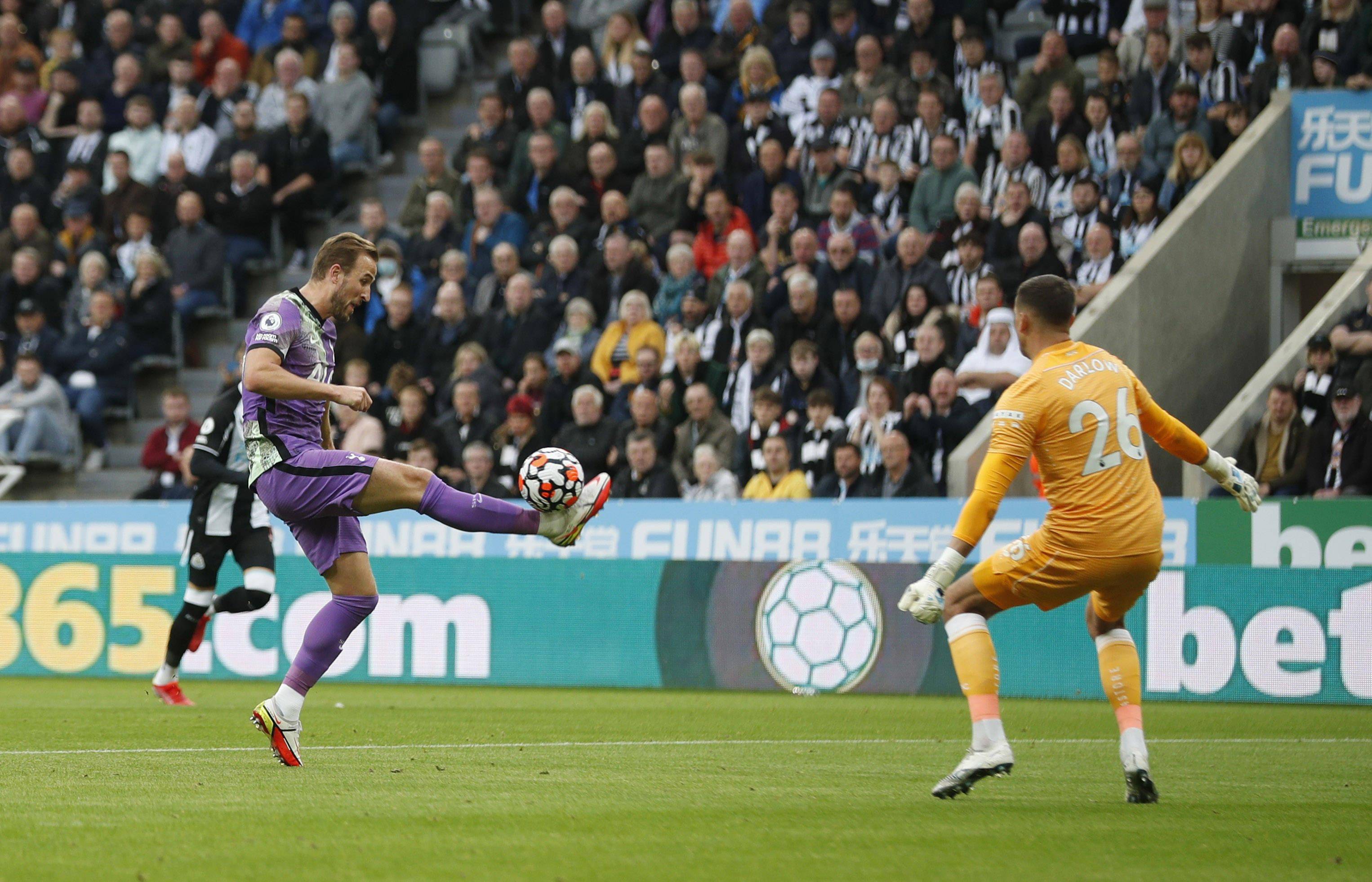 友谊赛热刺1-1纽卡布伦南远射建功巴恩斯扳平的简单介绍  第2张