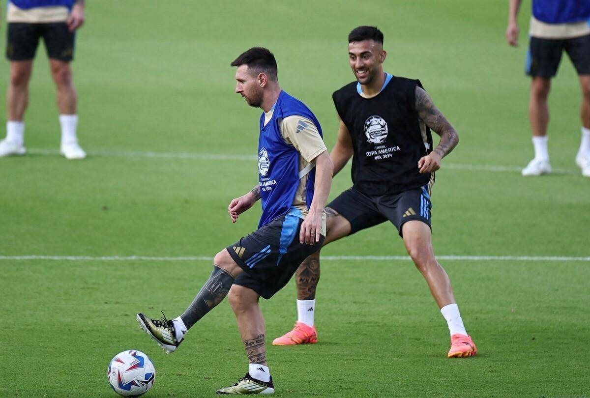 包含曝劳塔罗竞争阿根廷锋线首发对阵哥伦比亚的词条  第2张