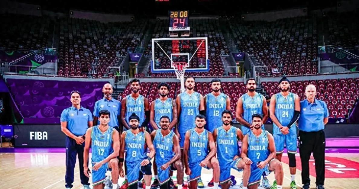 中国男篮7日16点对阵印度小组赛力争2连胜  第1张