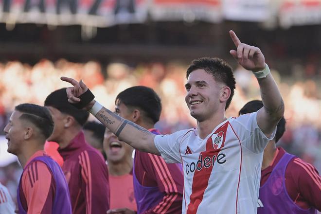 包含河床高层:卖马斯坦托诺有点亏了阿根廷中场今夏转会皇马的词条 第2张 包含河床高层:卖马斯坦托诺有点亏了阿根廷中场今夏转会皇马的词条 第2张