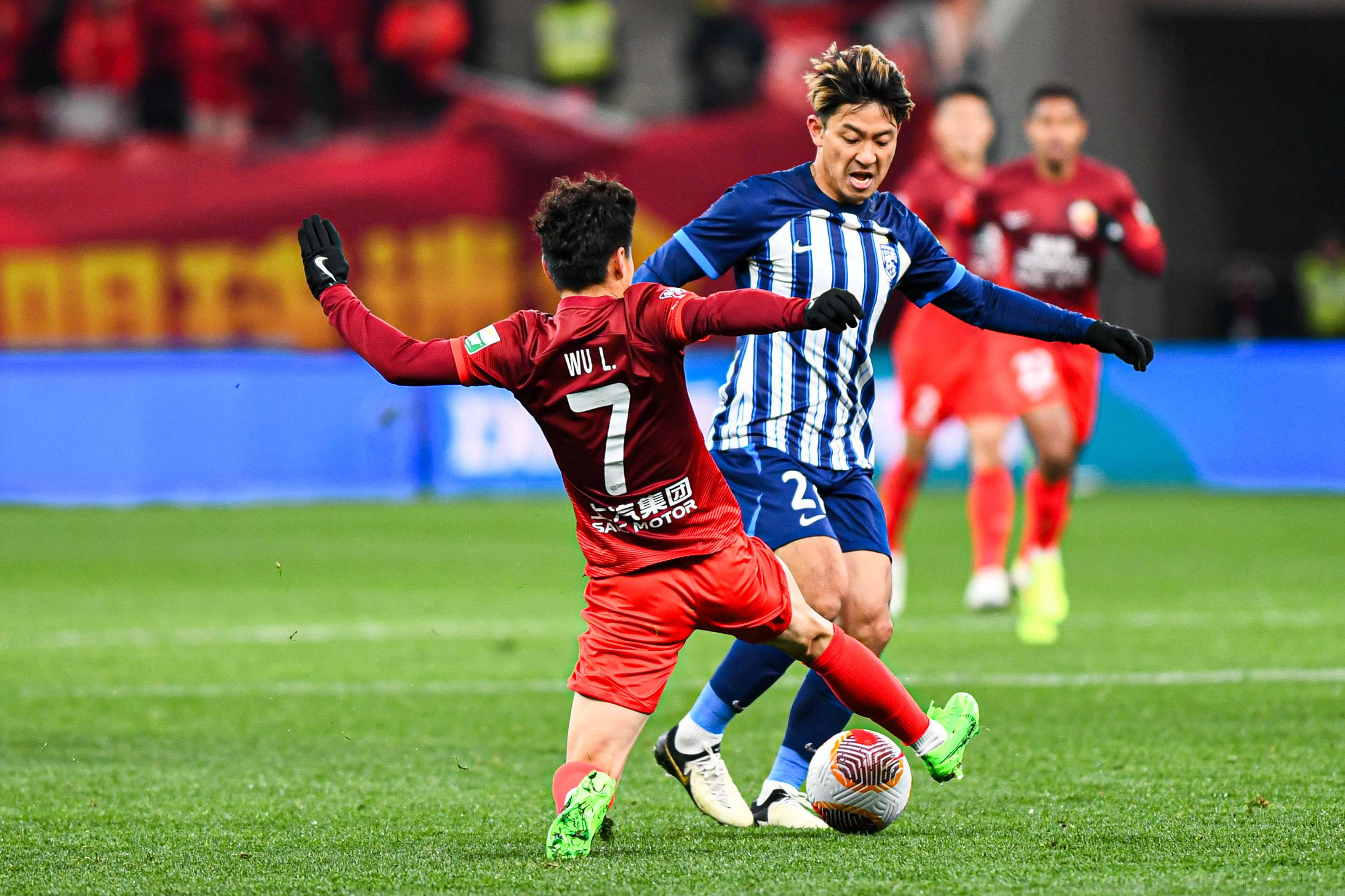 包含中超青岛海牛3-4上海海港莱昂纳多、兰克尔-泽梅开二度李新翔建功的词条  第2张