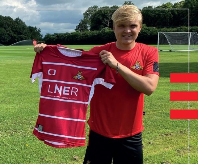 包含曝曼联承担阿马斯租借费用球员租借谢周三的词条  第2张