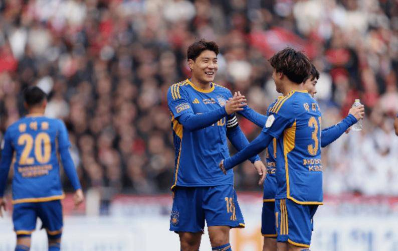 关于韩职联全北现代VS蔚山现代前瞻蔚山现代连续2轮联赛作客不胜的信息  第1张