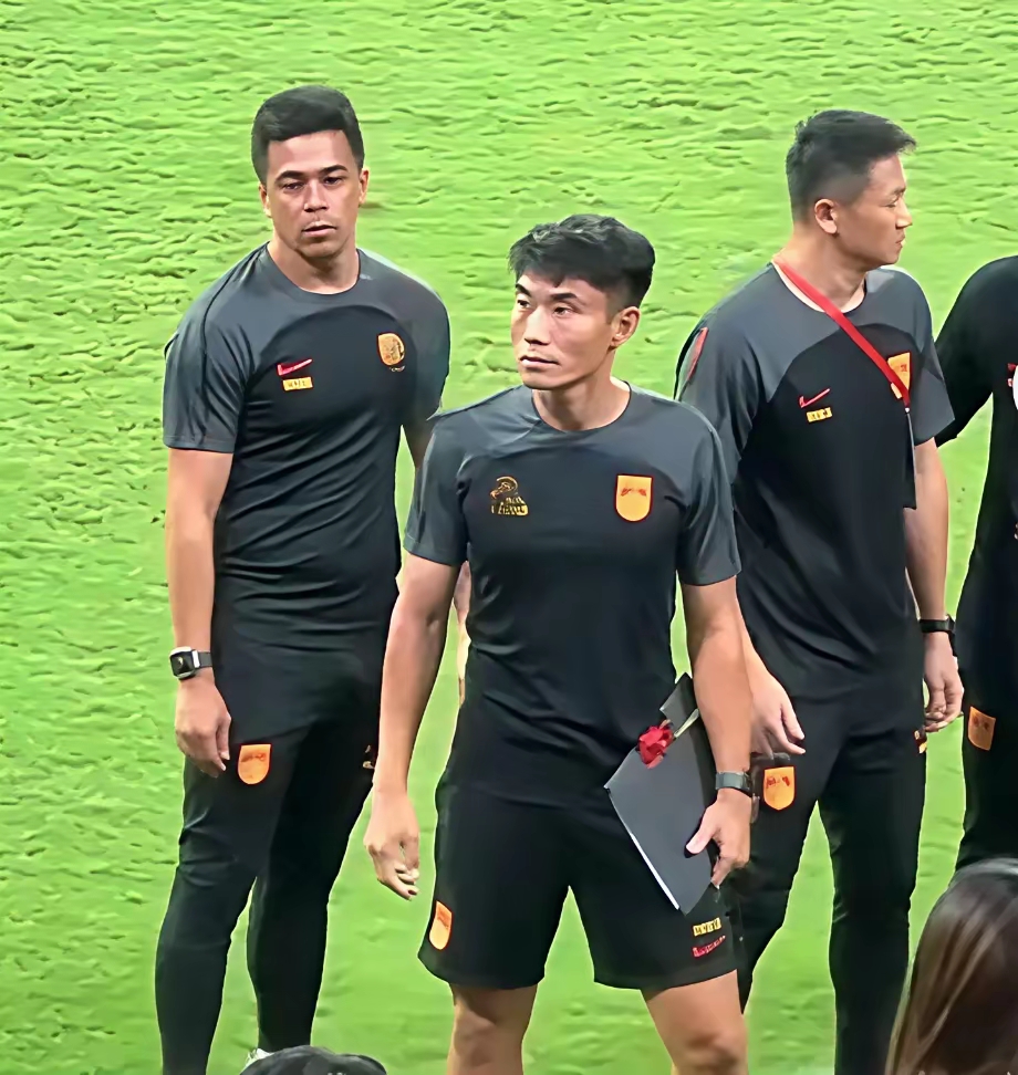 关于成耀东任上海海港B队主帅群年刚离开U21国足的信息