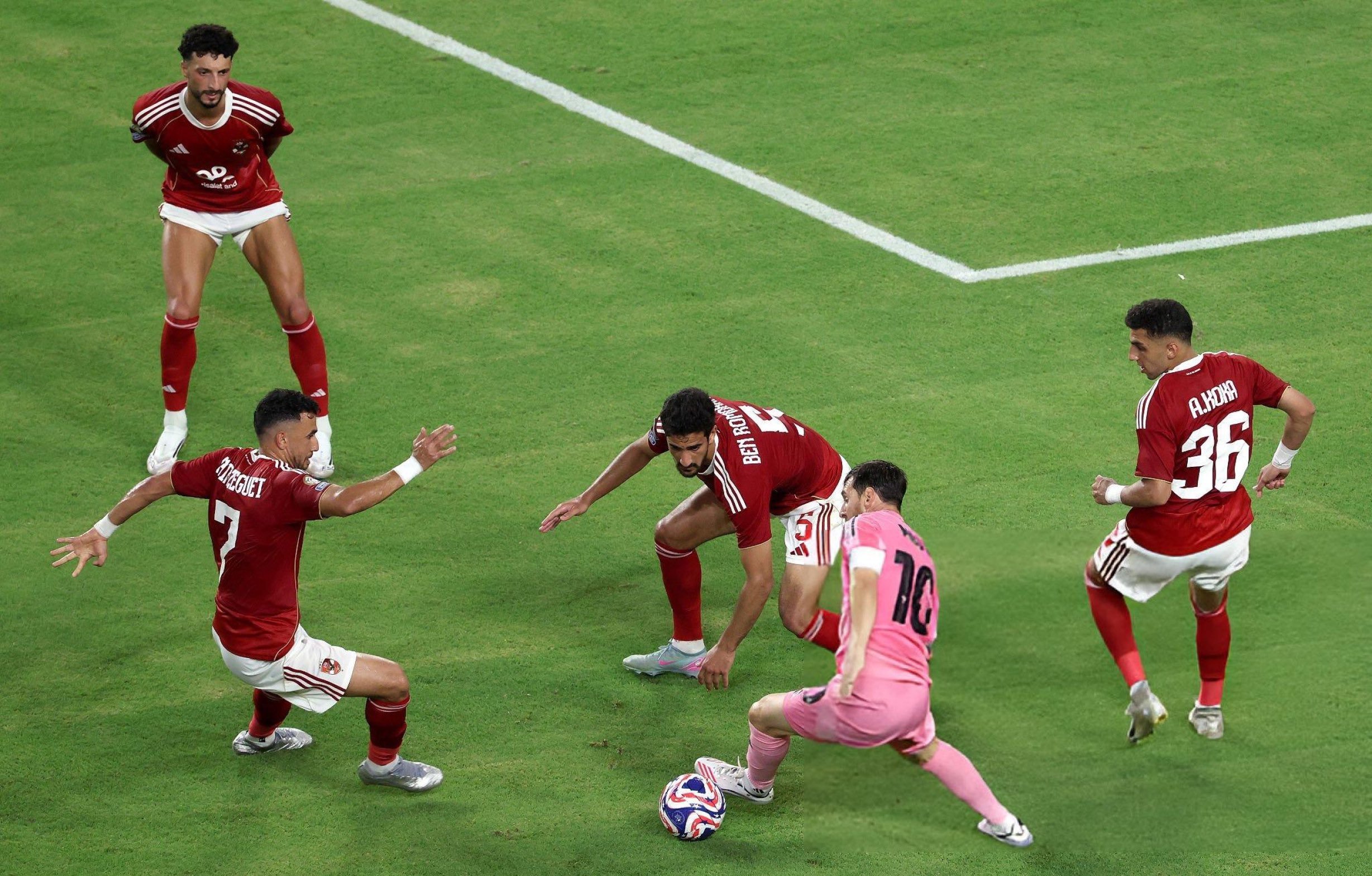 关于迈阿密国际门将当选揭幕战最佳球员全场贡献8次扑救的信息