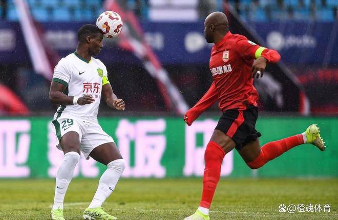 关于中超北京国安2-1长春亚泰张稀哲建功谭龙破门难救主的信息  第2张