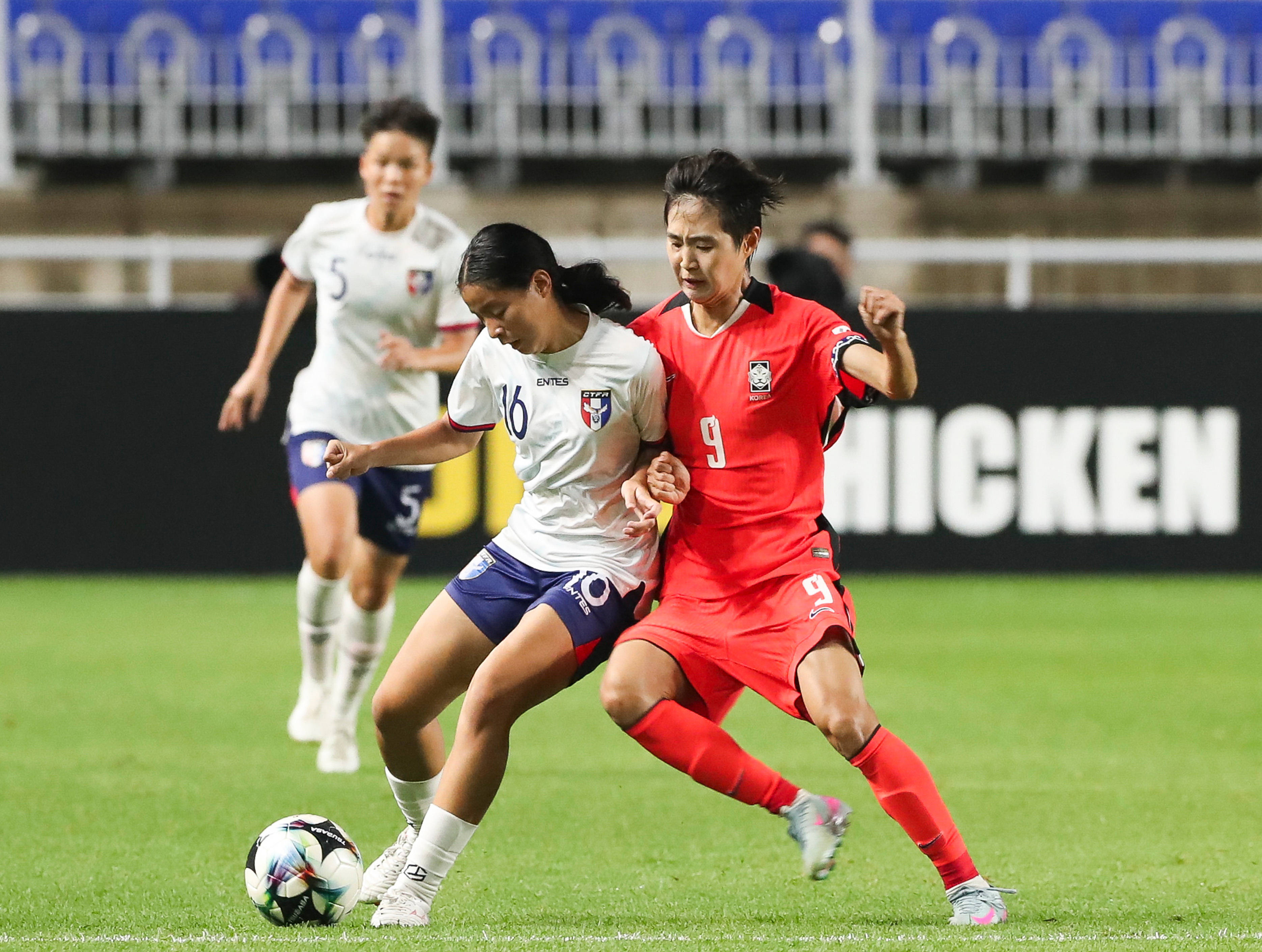 包含东亚杯日本队1-0韩国队夺冠热尔曼-良破门制胜的词条