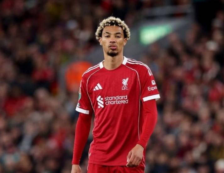 伊萨克首次接受利物浦采访表示想要实现目标和主要奖杯的简单介绍  第1张