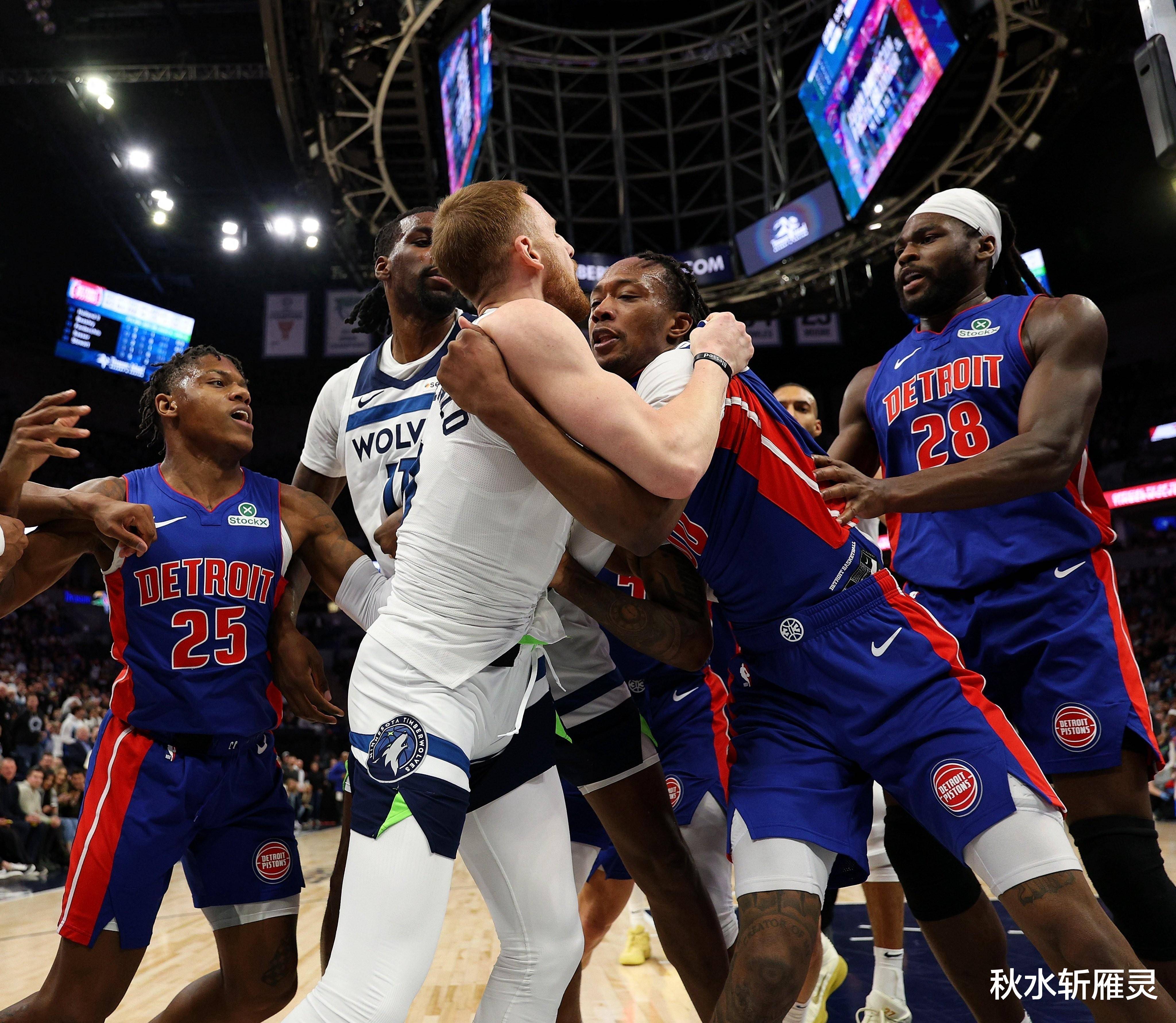 考辛斯与球迷发生冲突余下比赛全部禁赛