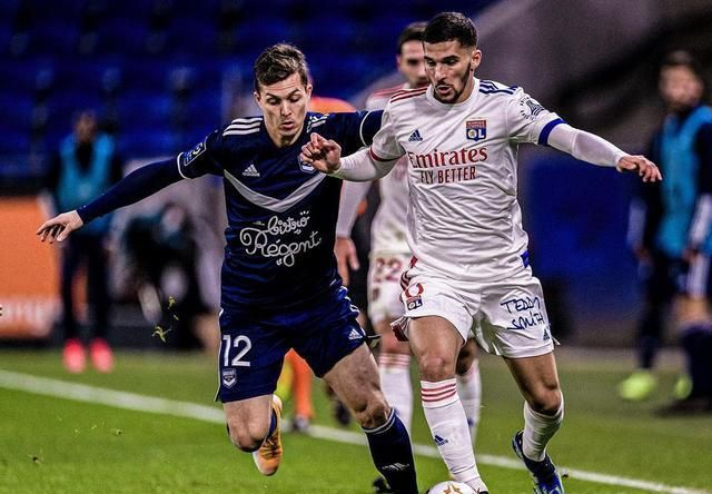 关于曝尤文或在夏窗尾声补强后防有意重签维加的信息