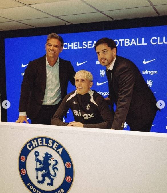 包含加纳乔告知曼联只想加盟切尔西并已经达成个人协议的词条