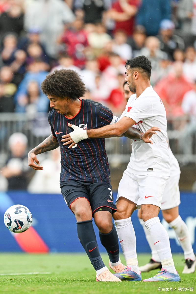 克雷桑晒出自己的中超出场图进球荒已持续4个月的简单介绍  第1张