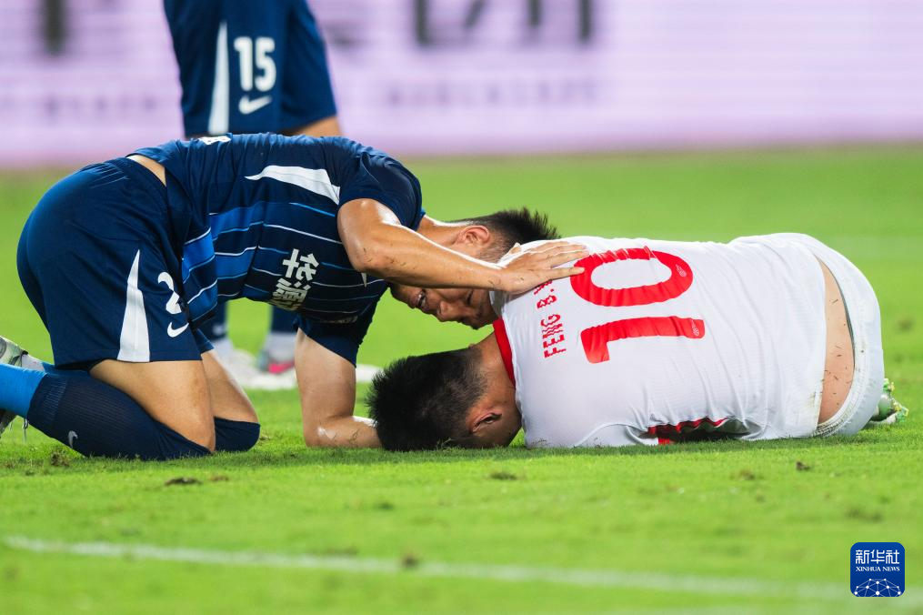 关于中超青岛西海岸1-0青岛海牛戴维森破门制胜的信息