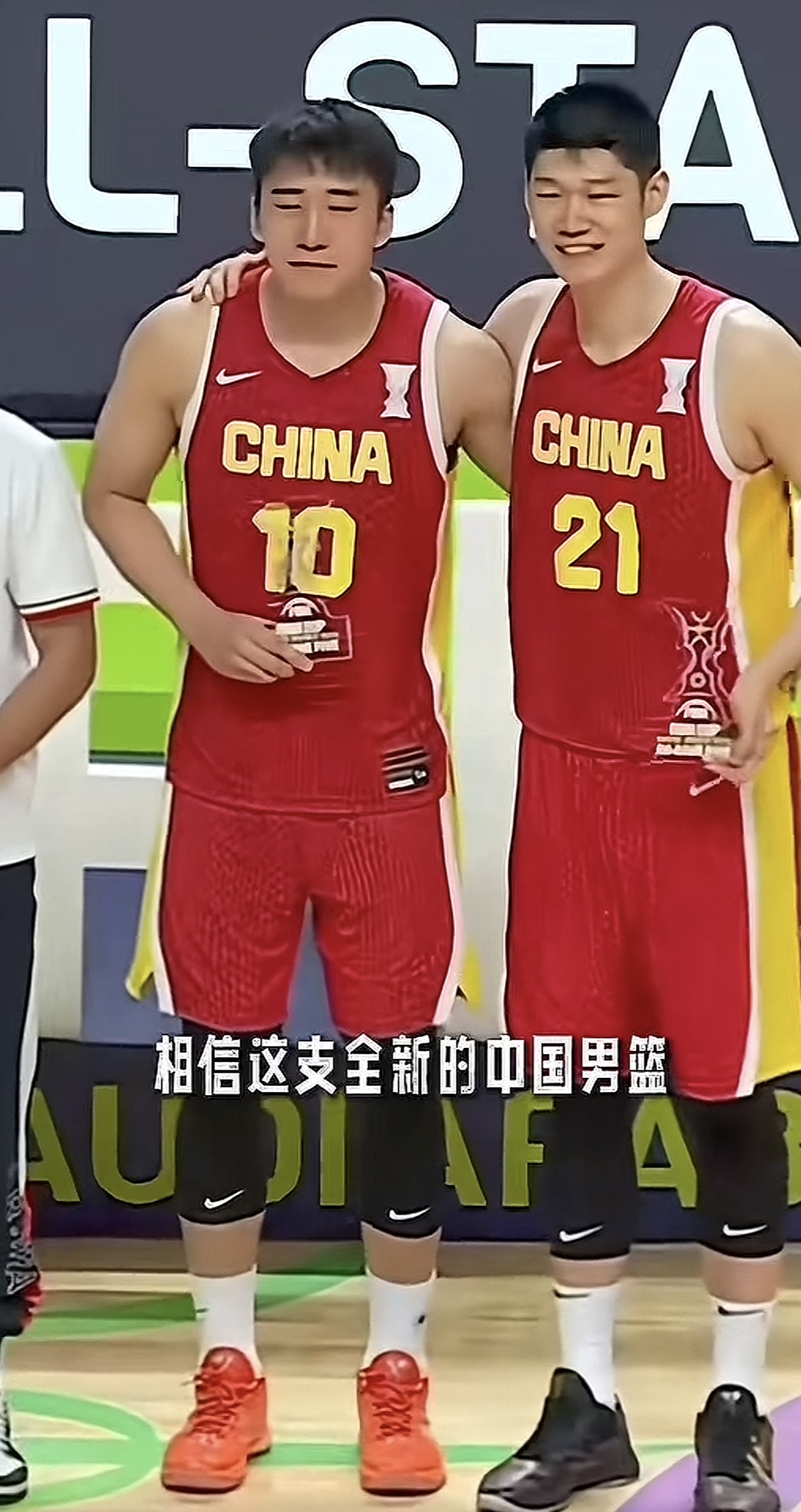 包含王俊杰入选男篮亚洲杯最佳阵容场均13分4.2板的词条 第1张 包含王俊杰入选男篮亚洲杯最佳阵容场均13分4.2板的词条 第1张