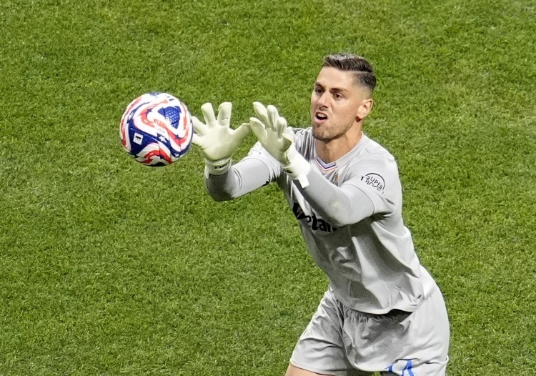 包含曝波尔图门将迪奥戈受伤无缘世俱杯的词条