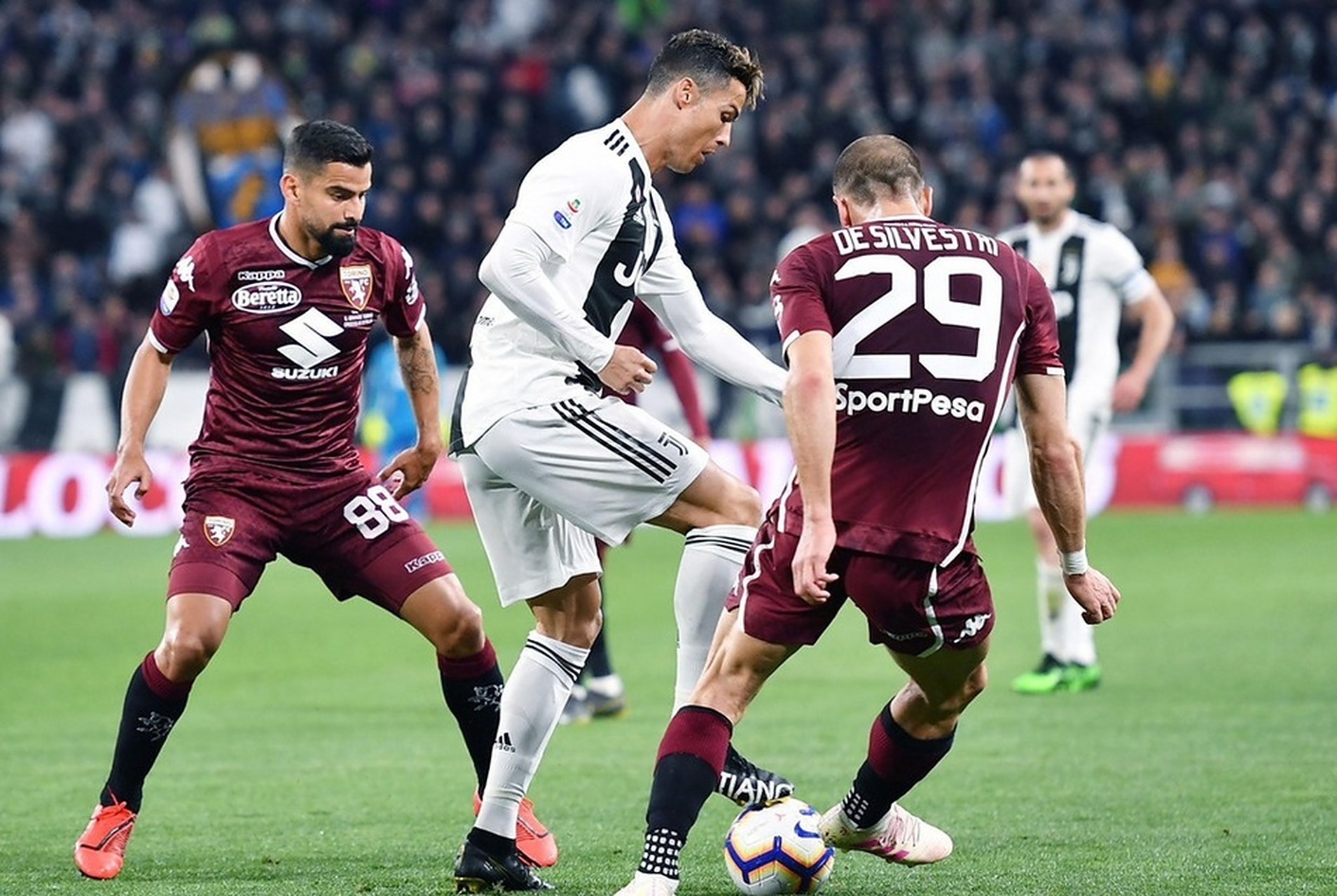 关于尤文0-0都灵无缘意甲3连胜尤文图斯德比战握手言和的信息 第2张 关于尤文0-0都灵无缘意甲3连胜尤文图斯德比战握手言和的信息 第2张